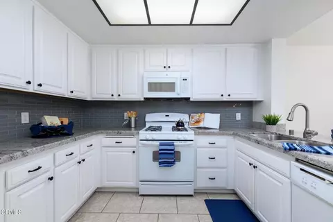 Kitchen - 1210 Via Montoya, Camarillo, CA 93010 photo 1 of 3