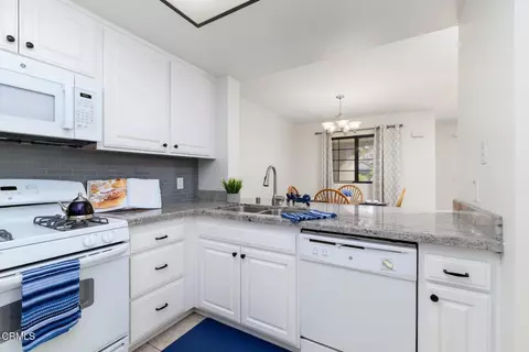 Kitchen - 1210 Via Montoya, Camarillo, CA 93010 photo 3 of 3