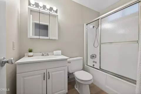 Bath - 360 Melrose Dr, Oxnard, CA 93035 photo 2 of 2