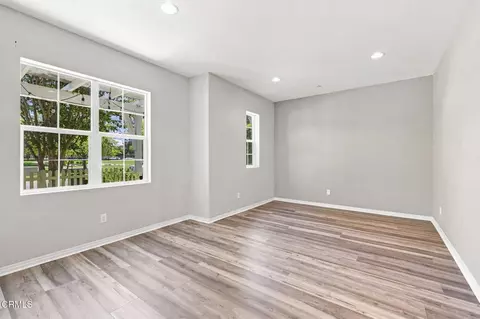 Living - 3141 N Oxnard Blvd, Oxnard, CA 93036 photo 1 of 3