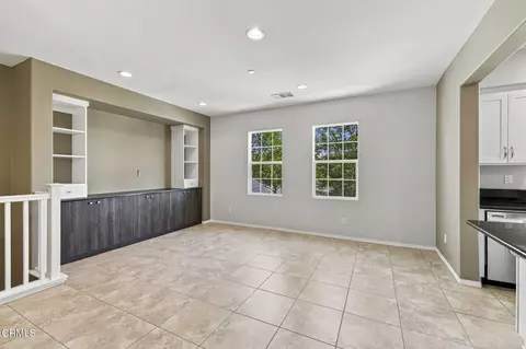 Living - 3141 N Oxnard Blvd, Oxnard, CA 93036 photo 3 of 3