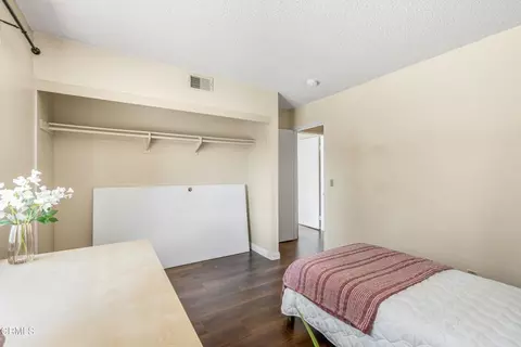 Bedroom - 20150 Stagg St, Winnetka, CA 91306 photo 6 of 8
