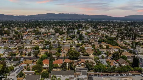 View/Area - 20150 Stagg St, Winnetka, CA 91306 photo 3 of 3