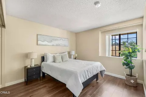 Bedroom - 20150 Stagg St, Winnetka, CA 91306 photo 5 of 8