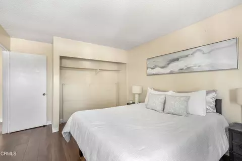 Bedroom - 20150 Stagg St, Winnetka, CA 91306 photo 4 of 8