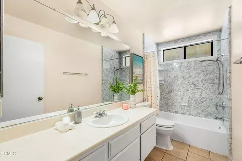 Bath - 20150 Stagg St, Winnetka, CA 91306 photo 5 of 5