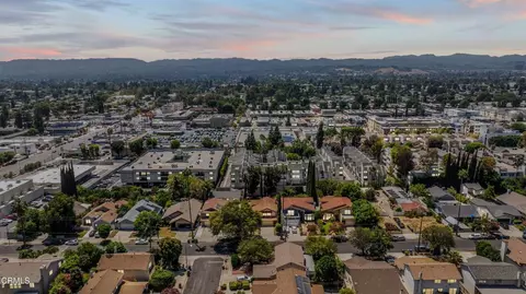 View/Area - 20150 Stagg St, Winnetka, CA 91306 photo 2 of 3