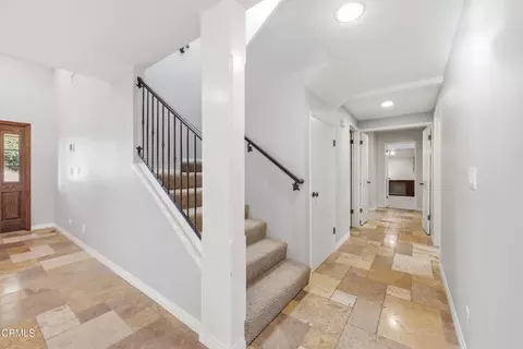 Entry Way - 210 Crestview Ave, Camarillo, CA 93010 photo 2 of 4