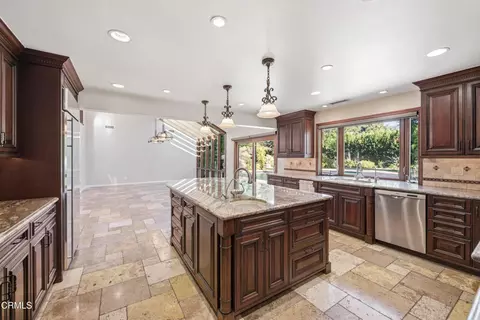 Kitchen - 210 Crestview Ave, Camarillo, CA 93010 photo 3 of 3