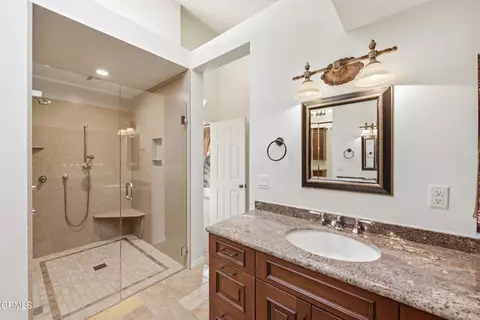 Bath - 210 Crestview Ave, Camarillo, CA 93010 photo 6 of 7