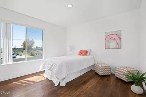 Bedroom - 5117 Jefferson Sq, Oxnard, CA 93033 photo 3 of 4