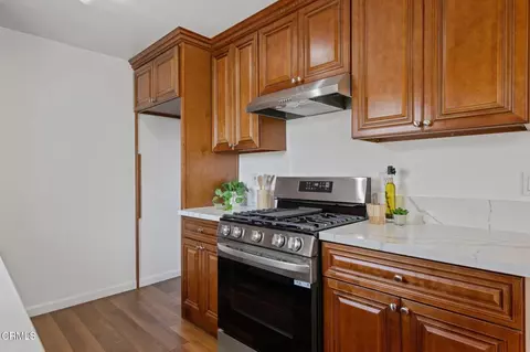 Kitchen - 5117 Jefferson Sq, Oxnard, CA 93033 photo 1 of 2
