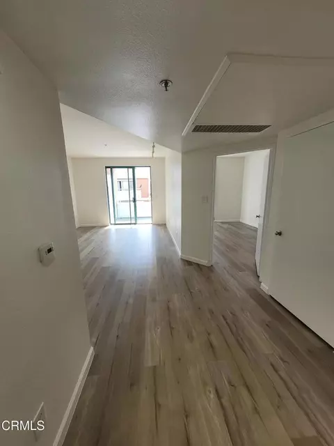 Living - 865 S B St # A-1, Oxnard, CA 93030 photo 1 of 6