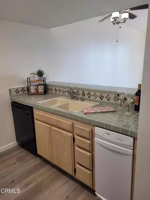Kitchen - 865 S B St # A-1, Oxnard, CA 93030 photo 1 of 6