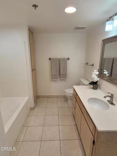Bath - 865 S B St # A-1, Oxnard, CA 93030 photo 2 of 5