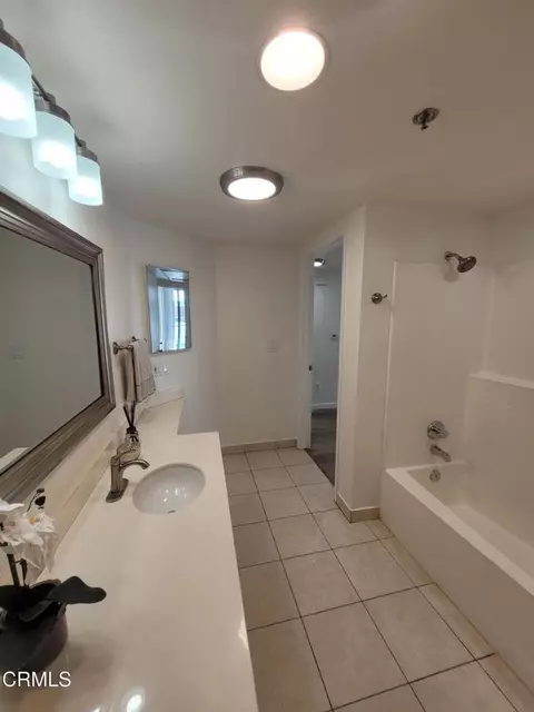 Bath - 865 S B St # A-1, Oxnard, CA 93030 photo 5 of 5