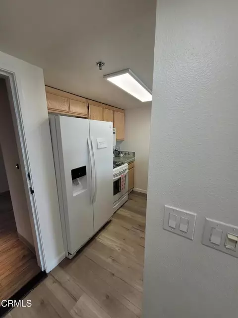 Kitchen - 865 S B St # A-1, Oxnard, CA 93030 photo 3 of 6