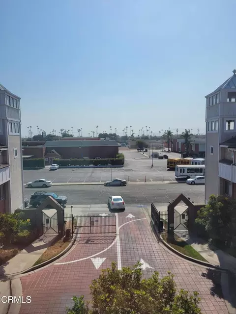 Exterior - 865 S B St # A-1, Oxnard, CA 93030 photo 8 of 16