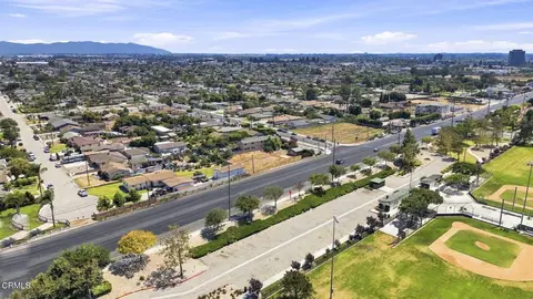 105 Walnut Dr, Oxnard, CA 93036 photo 10