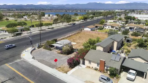 105 Walnut Dr, Oxnard, CA 93036 photo 6