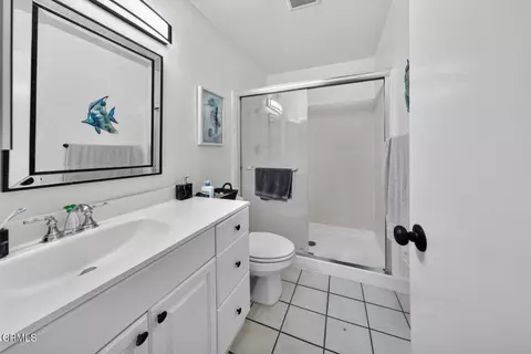 Bath - 666 Holly Ave, Oxnard, CA 93036 photo 2 of 2