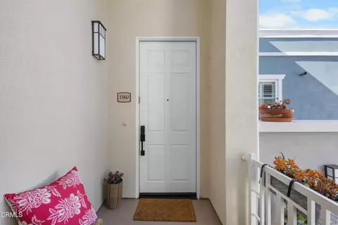 Entry Way - 1560 Seabridge Ln, Oxnard, CA 93035 photo 1 of 4