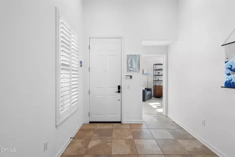 Entry Way - 1560 Seabridge Ln, Oxnard, CA 93035 photo 3 of 4