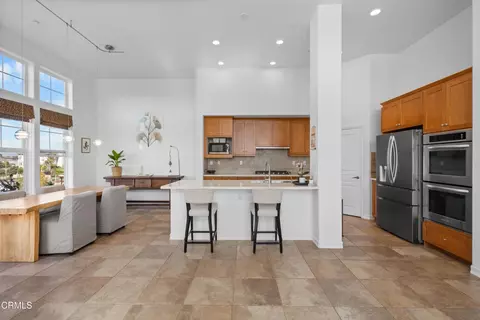 Kitchen - 1560 Seabridge Ln, Oxnard, CA 93035 photo 1 of 4