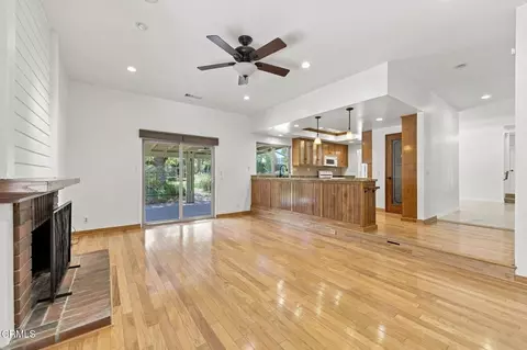 Living - 1747 Meander Dr, Simi Valley, CA 93065 photo 5 of 10
