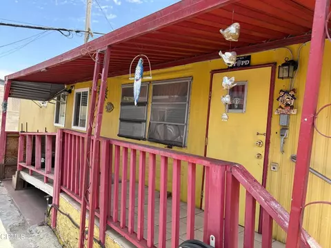 1301 Commercial Ave #19, Oxnard, CA 93030 photo 2