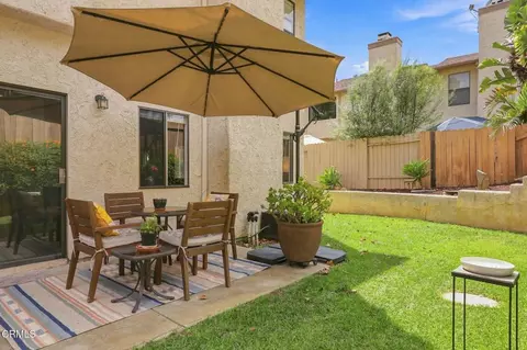 Exterior - 421 E Shoshone St, Ventura, CA 93001 photo 5 of 12