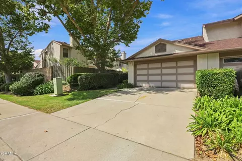Exterior - 421 E Shoshone St, Ventura, CA 93001 photo 2 of 12