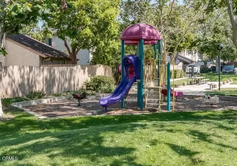 Exterior - 421 E Shoshone St, Ventura, CA 93001 photo 11 of 12