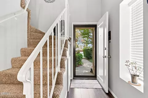 Entry Way - 421 E Shoshone St, Ventura, CA 93001 photo 1 of 3