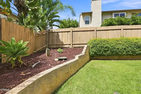Exterior - 421 E Shoshone St, Ventura, CA 93001 photo 6 of 12