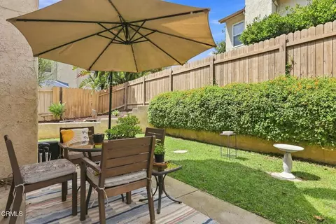 Exterior - 421 E Shoshone St, Ventura, CA 93001 photo 4 of 12