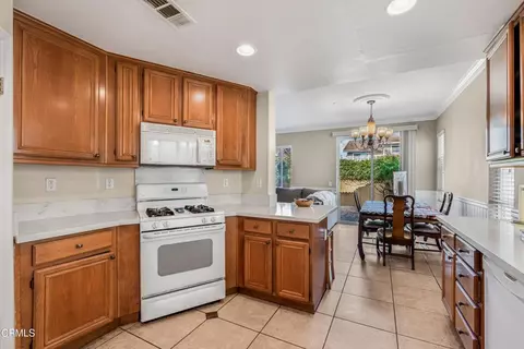 Kitchen - 5251 Davidson Dr, Oxnard, CA 93033 photo 3 of 3