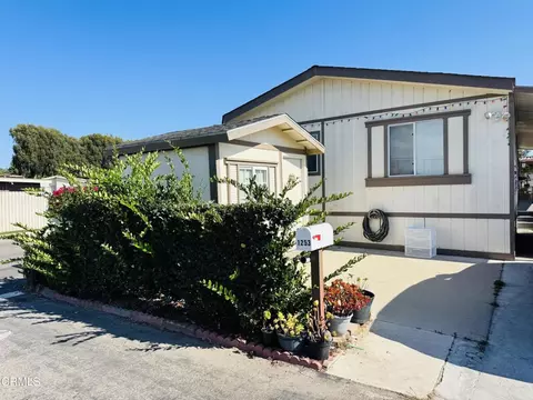 1253 Pear Ave #105, Oxnard, CA 93033 photo 2