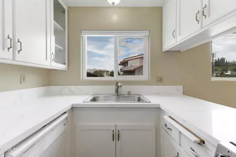 Kitchen - 1690 E Hillcrest Dr, Thousand Oaks, CA 91362 photo 2 of 2