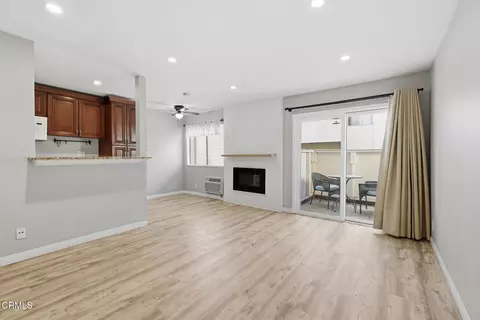28947 E Thousand Oaks #121, Agoura Hills, CA 91301