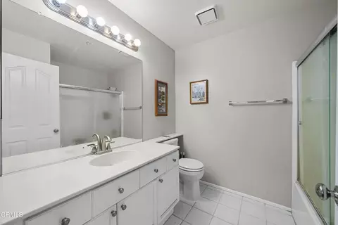 Bath - 1307 Oyster Pl #117, Oxnard, CA 93030 photo 3 of 3