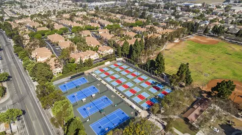 View/Area - 1307 Oyster Pl #117, Oxnard, CA 93030 photo 3 of 4