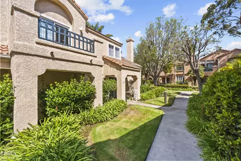 Exterior - 1307 Oyster Pl #117, Oxnard, CA 93030 photo 3 of 10
