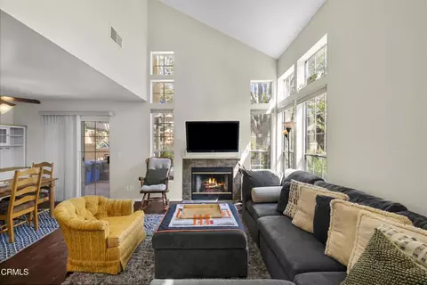 Living - 1307 Oyster Pl #117, Oxnard, CA 93030 photo 1 of 2