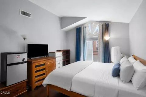 Bedroom - 1307 Oyster Pl #117, Oxnard, CA 93030 photo 2 of 4