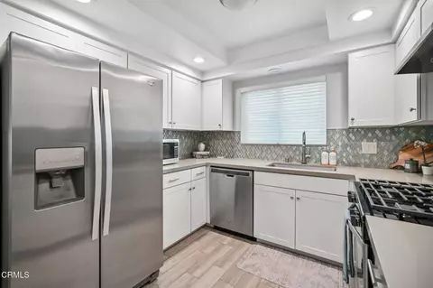 Kitchen - 5524 Driftwood St, Oxnard, CA 93035 photo 2 of 3