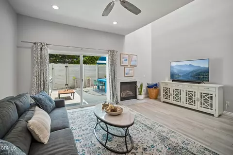 Living - 5524 Driftwood St, Oxnard, CA 93035 photo 1 of 3