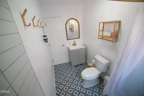 Bath - 145 Hollywood Ave, Oxnard, CA 93035 photo 4 of 4