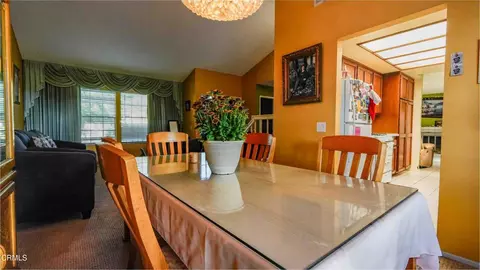 Dining - 1977 El Cajon Cir, Oxnard, CA 93035 photo 1 of 1