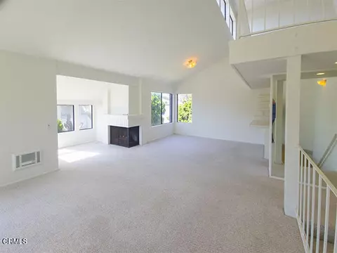 Living - 3404 Sunset Ln, Oxnard, CA 93035 photo 1 of 6